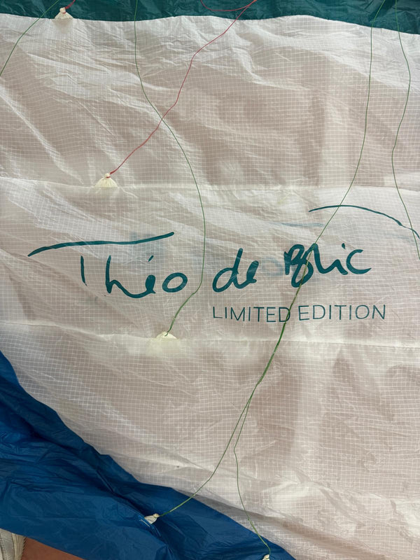 NOVA DOUBLESKIN 17 Theo Deblic limited edition